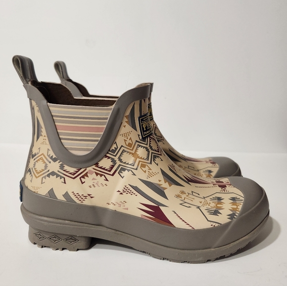 NEW Pendleton Chelsea White Sands Waterproof Rain Ankle Boots - Picture 2 of 16